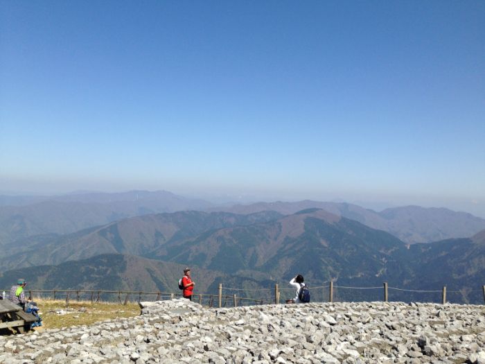 伊吹山頂上